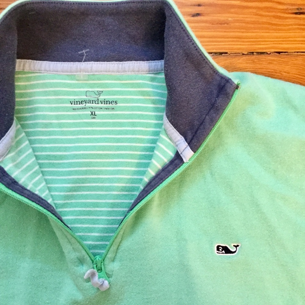 Vineyard vines green children’s sweater